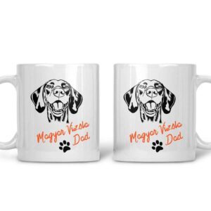 Alternative view of Tasse Magyar Vizsla Dad